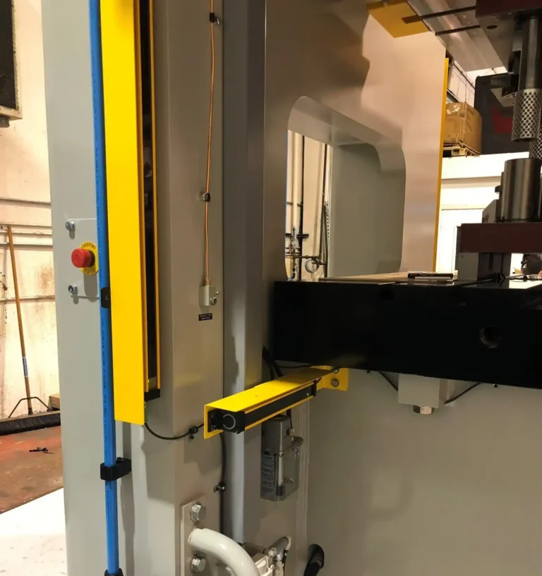 Measuring light curtains vs safety curtains 3