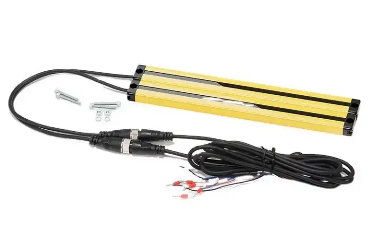 セーフティライトカーテン vs 固定ガード vs セーフティインターロック:あなたのマシンにはどれがふさわしい?2 セーフティライトカーテン vs 固定ガード vs セーフティインターロック あなたのマシンに最適なのはどれ?